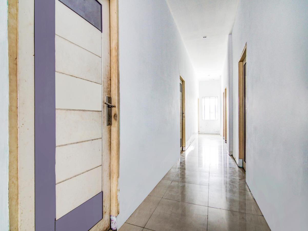 Oyo 90897 Hotel Sepupu Satria Pekanbaru Εξωτερικό φωτογραφία