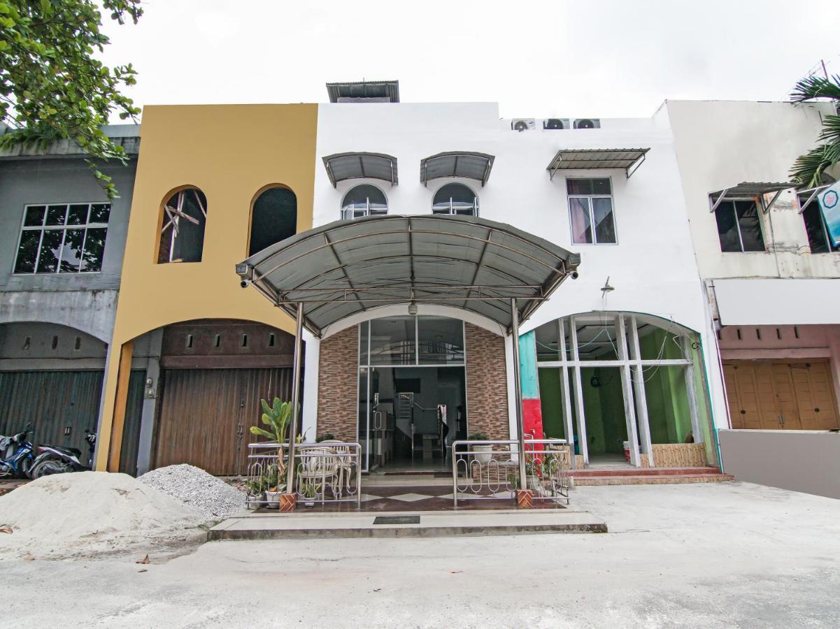 Oyo 90897 Hotel Sepupu Satria Pekanbaru Εξωτερικό φωτογραφία