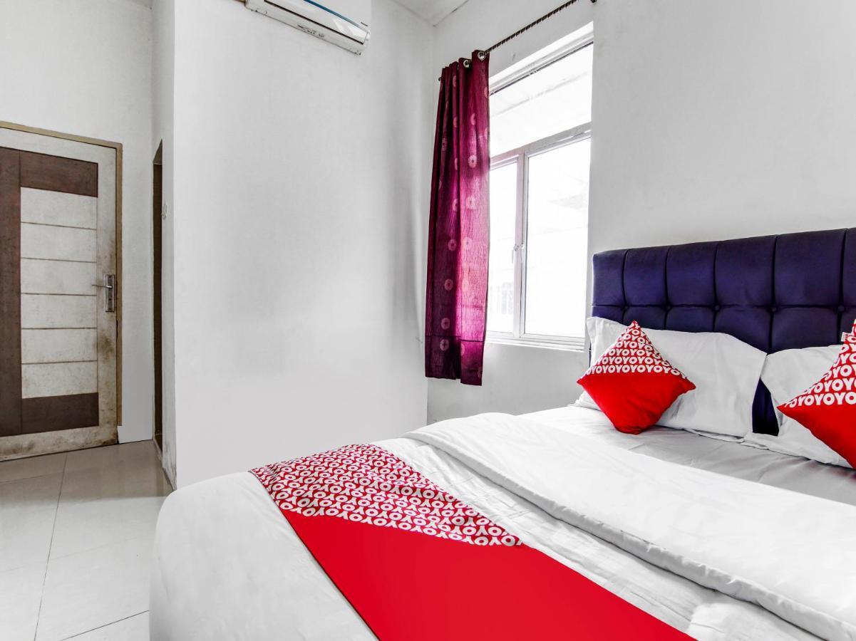 Oyo 90897 Hotel Sepupu Satria Pekanbaru Εξωτερικό φωτογραφία