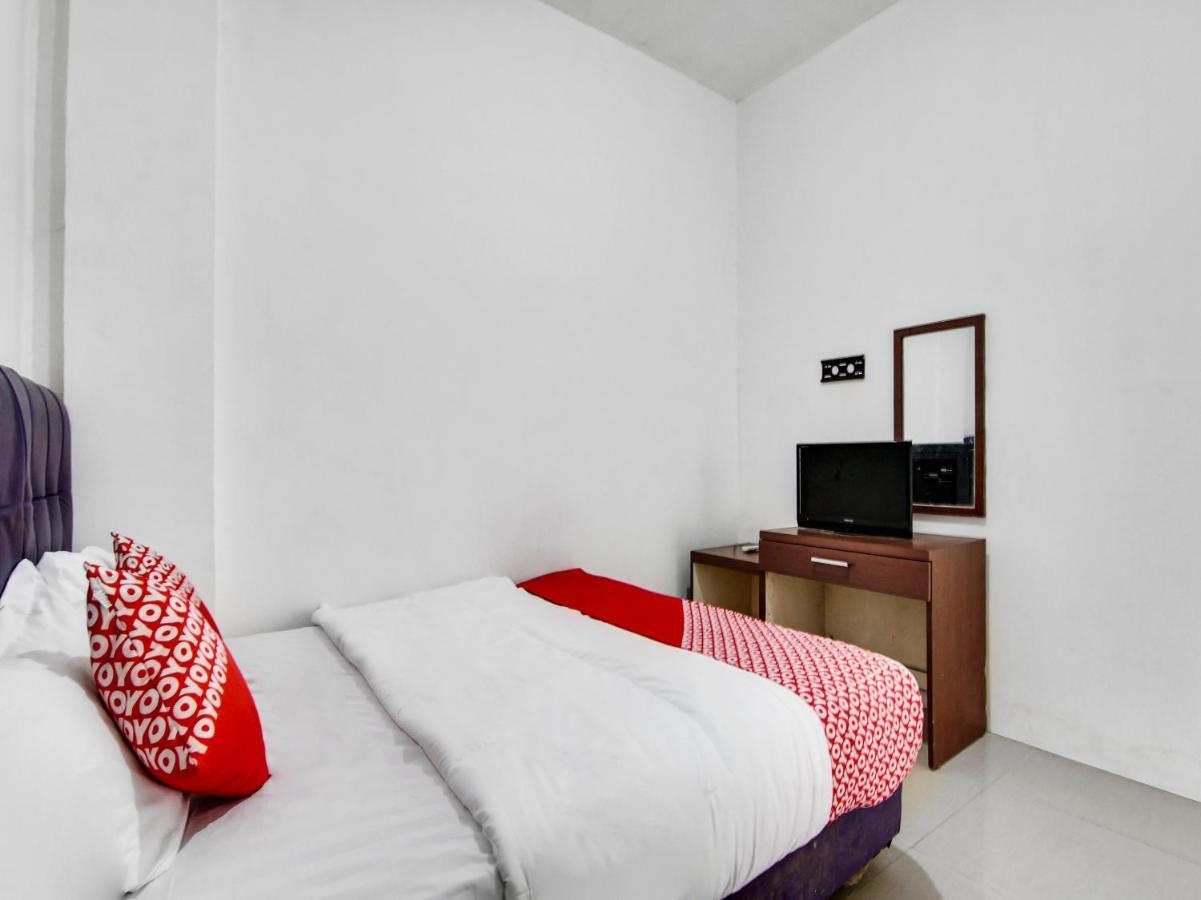 Oyo 90897 Hotel Sepupu Satria Pekanbaru Εξωτερικό φωτογραφία