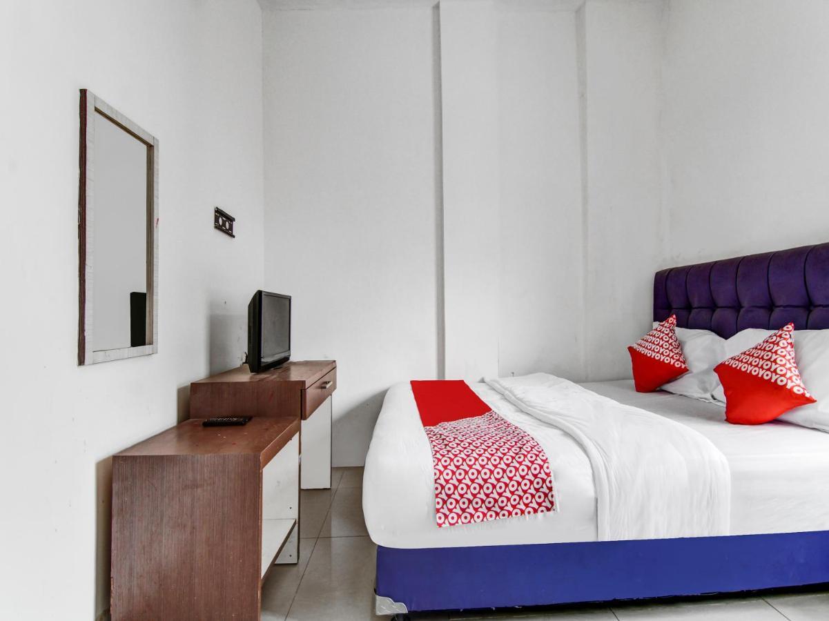 Oyo 90897 Hotel Sepupu Satria Pekanbaru Εξωτερικό φωτογραφία