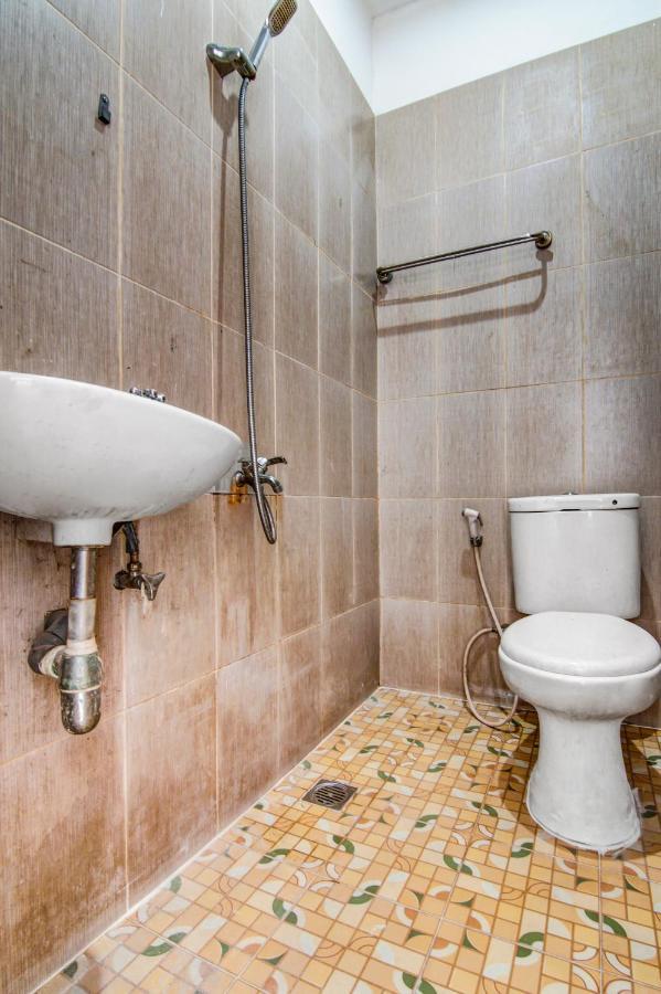 Oyo 90897 Hotel Sepupu Satria Pekanbaru Εξωτερικό φωτογραφία